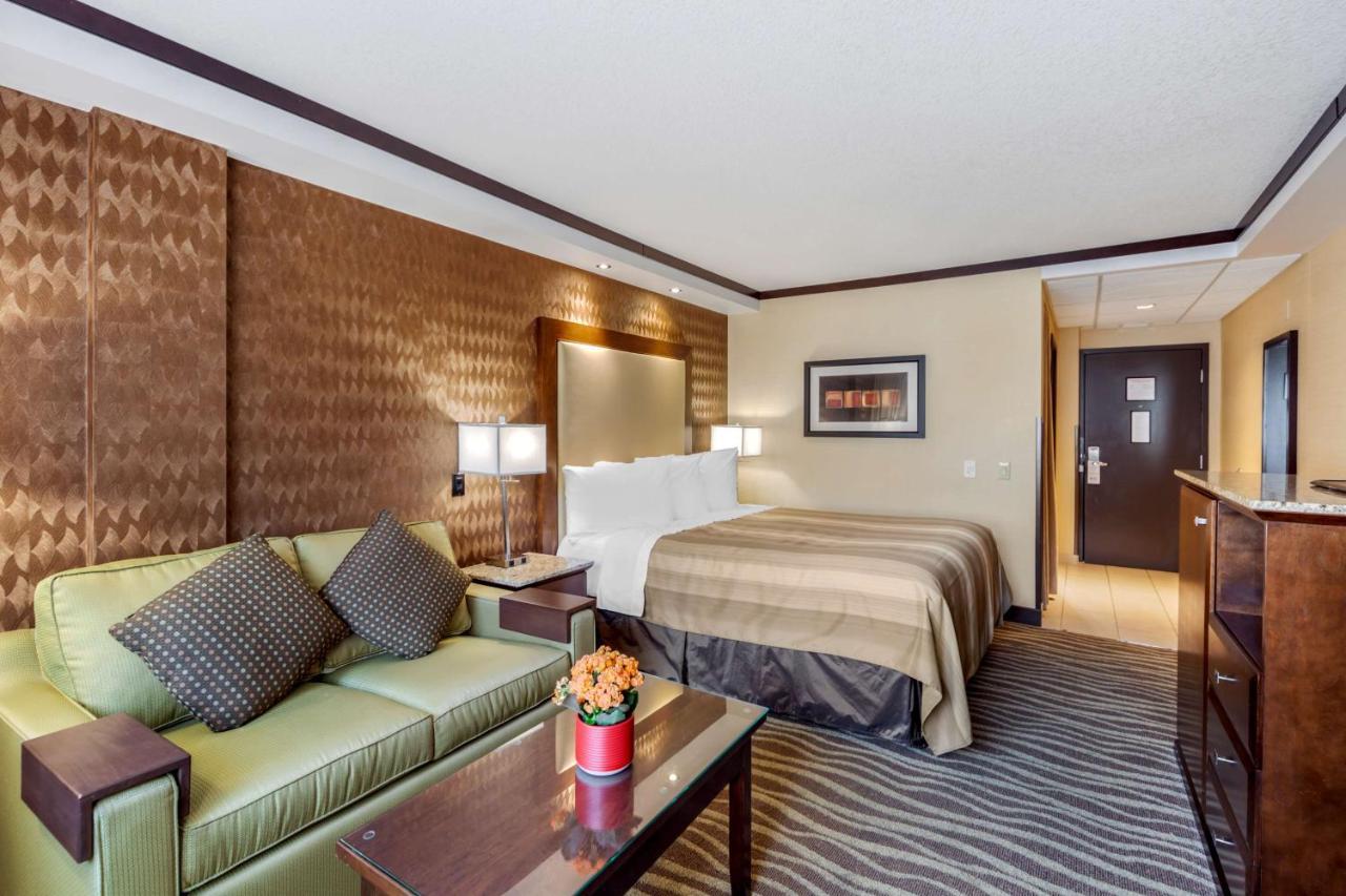 Best Western Plus Edmonton Airport Hotel Leduc Exterior photo